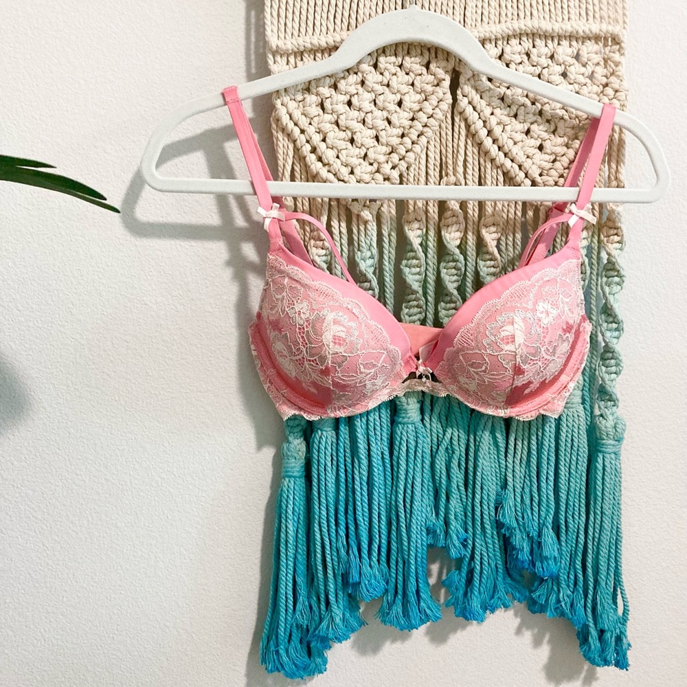 Victoria’s Secret Dream Angels Strappy Push-Up Bra